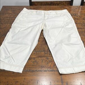 White Capri Pants